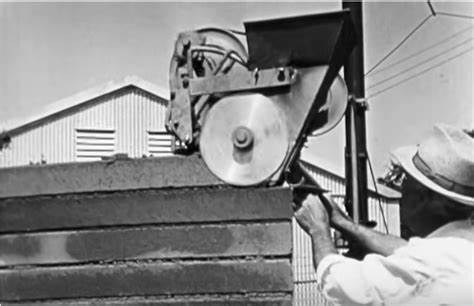 3D Printing Homes in 1930 – Urschel Wall Building Machine [video]