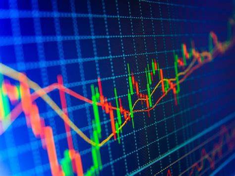 Bitcoin Edges Above $95K, U.S. Stocks Remain Strong as Analyst Warns of 'Blind' Market