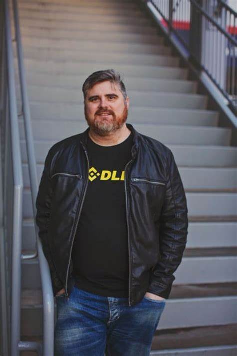Another Crypto Influencer Departs HIT Network, Amid BitBoy Drama - BeInCrypto