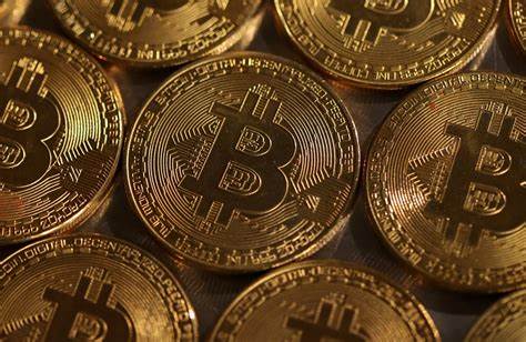 Bitcoin: on the rise, but just as volatile and dangerous as ever - EL PAÍS USA