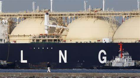 China Resumes Spot LNG Purchases to Take Advantage of Price Drop
