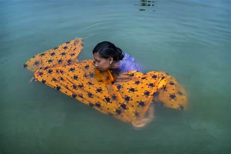 How the climate crisis fuels gender inequality.com