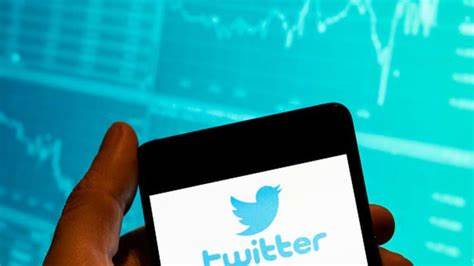 Twitter partners with eToro to let users trade stocks, crypto as Musk pushes app into finance - CNBC
