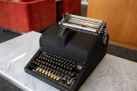 A One-of-a-Kind Chinese Typewriter Emerges from Obscurity