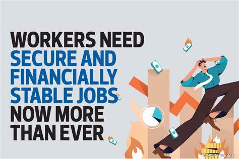 Stable Job vs Bigger Paycheck: Which Should You Choose in a Recession?