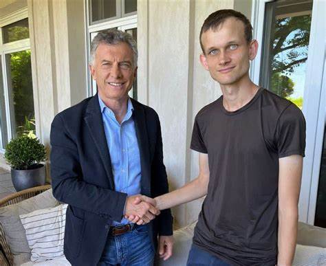 Buterin argues for blockchain as defense against ‘efficiency’ of Authoritarian regimes - CryptoSlate