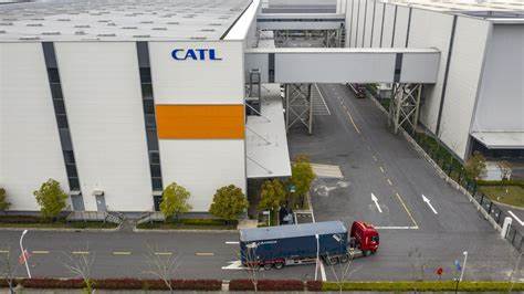 Bloomberg Test-Drives Car Chassis by China's CATL [video]
